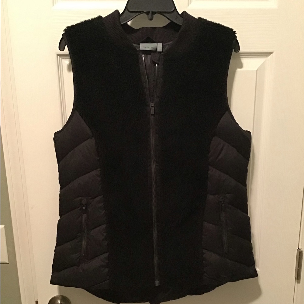Athleta | Tundra Sherpa Puffer Vest